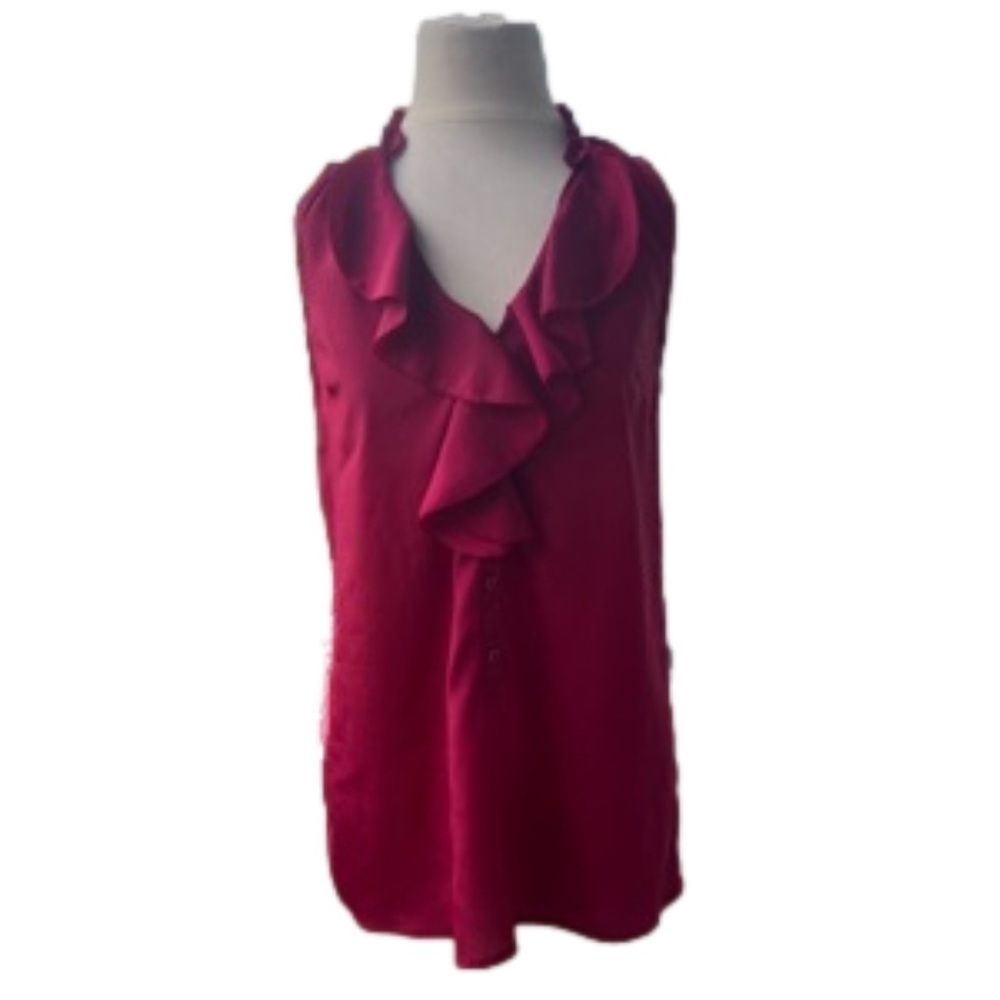 𝅺2/$15 mossimo sleeveless blouse with ruffle